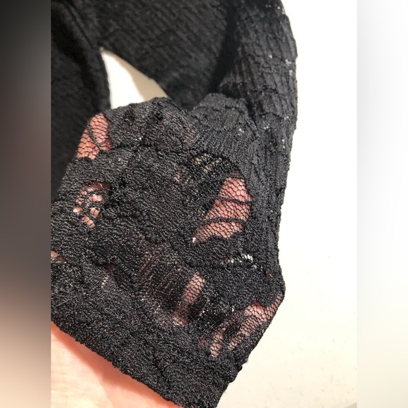 Express One Shoulder Small Top NWT - Picture 3 of 6